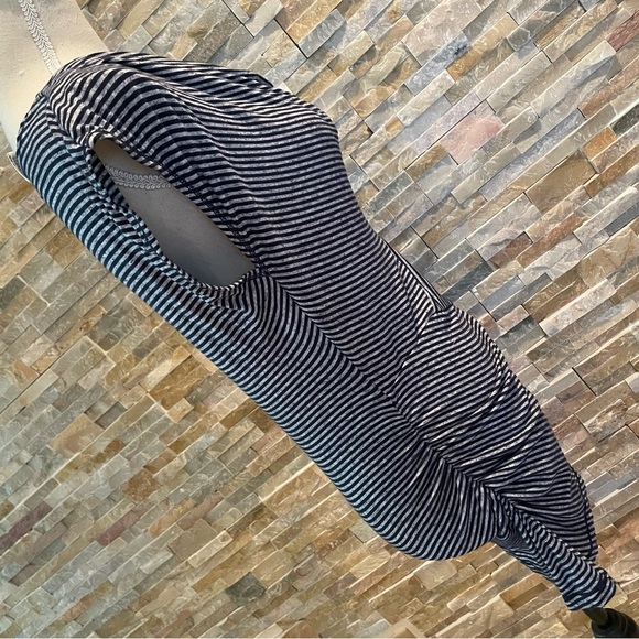 Max Studio ruched top - Picture 4 of 8